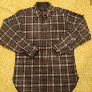 Pendleton Men’s Medium 100% Virgin Wool Shirt